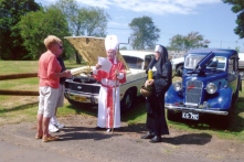 Len & Shirley with their Falcon - Shir and Ann & Vics Austin 10 - Ozzie Blu